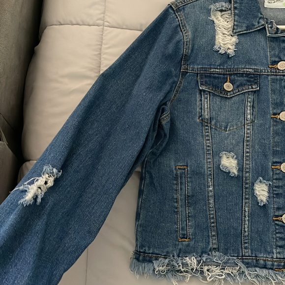 Jean jacket - Picture 2 of 6